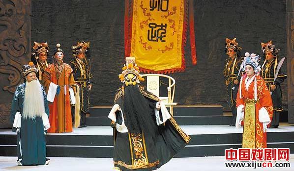 汉剧《国史案》在龙岩人民会堂进行正式彩排