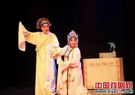 昆曲《牡丹亭》唱响戏剧节