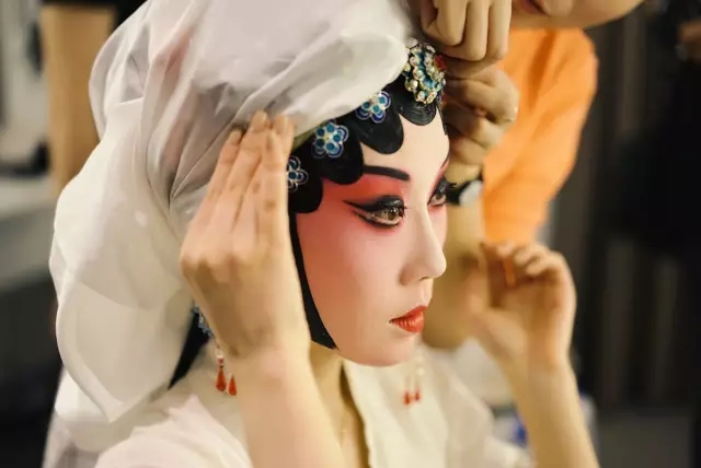 画眉影，朱唇轻点&mdash;&mdash;&ldquo;昆曲妆容之美&rdquo;正式开课！