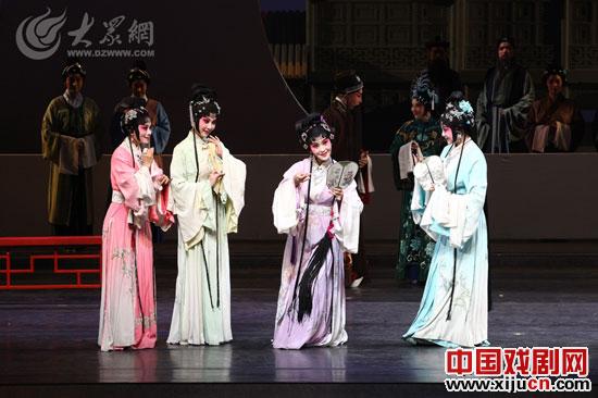 昆曲《红楼梦》连夜彩排，冲击十艺文华奖