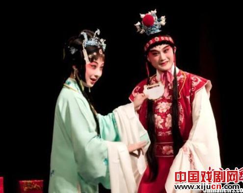 昆剧院第4代年轻演员演《红楼梦》获好评