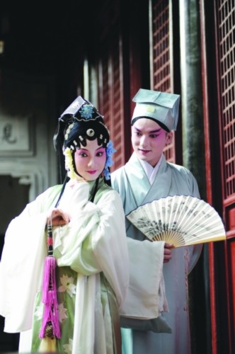 昆曲《玉簪记》、滑稽戏《探亲公寓》、苏剧《柳如是》等6个精品剧目进京演出