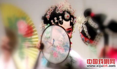 浙江小百花越剧团开排昆曲《牡丹亭 幽媾》