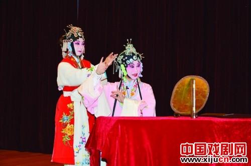 昆曲《牡丹亭•游园》亮相西交利物浦大学礼堂