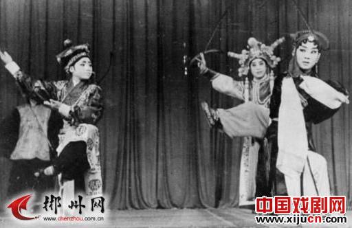 余懋盛、郭镜蓉一家四口的昆剧情结