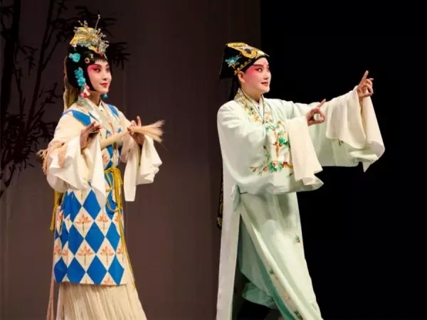 上海戏曲演出市场：京剧、昆曲、评弹齐贺岁