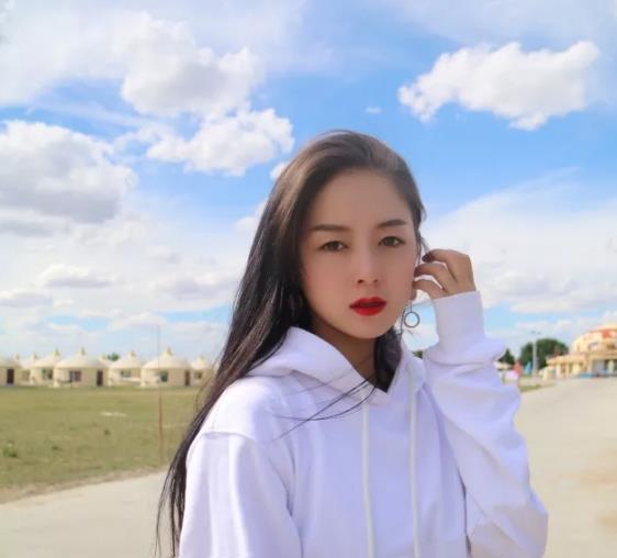 优秀青年演员角逐“红梅奖”获两银一铜