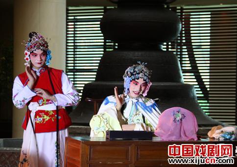 雅致昆曲赢得一片叫好声