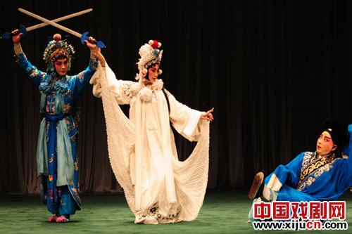 京昆版《白蛇传》首亮京城
