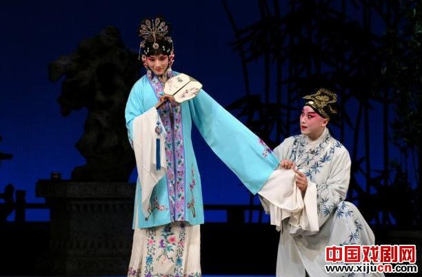 王丽媛、邵峥主演昆曲《西厢记》