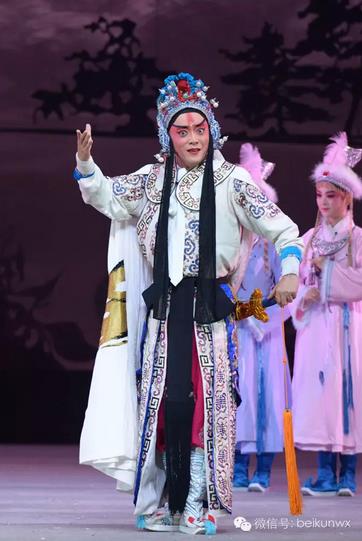 昆剧《图雅雷玛》首度演绎俄罗斯欧隆克雅库特英雄史诗