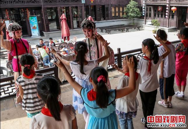 &ldquo;小杜丽娘&rdquo;王婕妤周庄&ldquo;寻梦&rdquo;