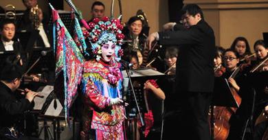 水磨雅韵昆曲交响音乐会：90位西洋乐手与6位昆剧演员同台演出