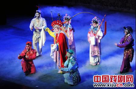 中共中央政治局委员、国务委员刘延东观看昆曲《续琵琶》