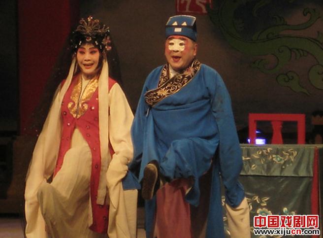 《水浒记·活捉》阎惜娇 / 梁谷音 张文远/ 刘异龙