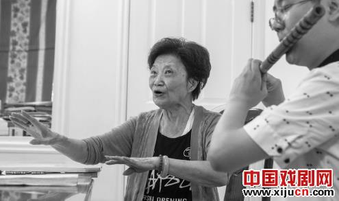 八旬老人王世荷23年免费传承发扬昆曲