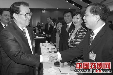 李长春&ldquo;秦腔剧团改制路子走对了&rdquo;