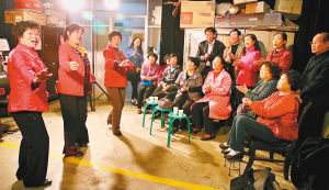 秦腔迷地下车库建立秦腔自乐班