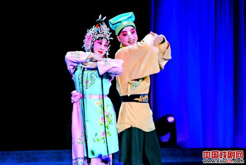 戏曲舞台添锦绣 文华折桂谱新曲