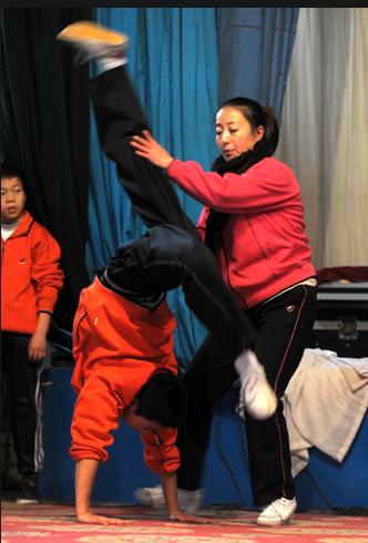 甘肃省艺术学校和甘肃榆中县秦剧团合作