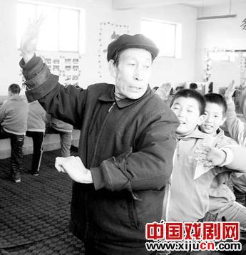 &ldquo;乐善忠义班&rdquo;代代相传