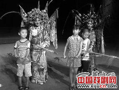 青春秦腔感染孩子和家长