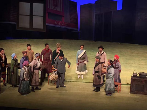 大型秦腔现代戏《尕布龙》在京完美亮相