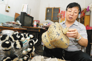 制作秦腔帽盔近四十年 &ldquo;关中帽子韩&rdquo;想改行