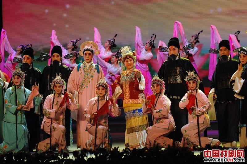 大型主题秦腔史诗剧《易俗社》