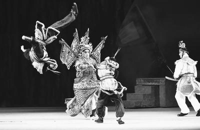 秦腔历史剧《丝路长城》代表陕西代表团参加第五届全国少数民族文艺会演