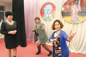 米亚娟为唱秦腔把自家庭院变秦声文化大院