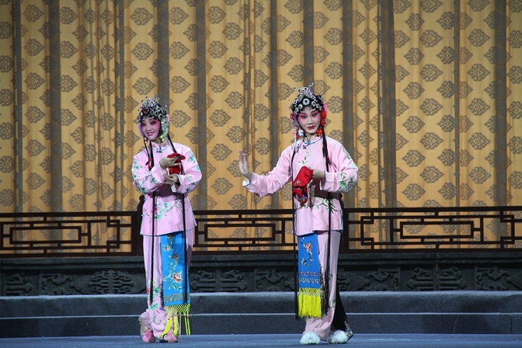 中国秦腔优秀剧目会演落幕