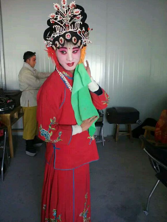 优秀青年演员杨江龙