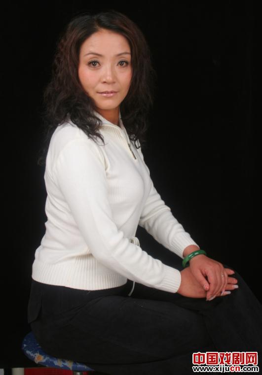 静宁县秦剧团优秀旦角李静霞