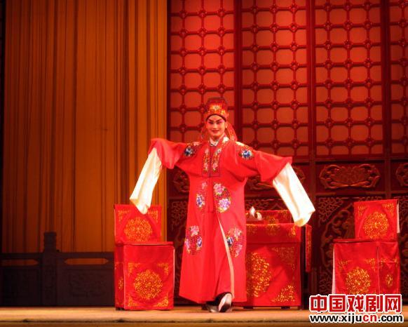 观看小梅花秦腔团折子戏《写状》、《卖酒》等