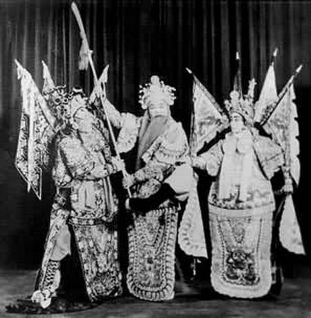 山东梆子《两狼山》剧照 窦朝荣饰演杨继业