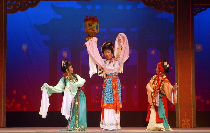 揭阳小梅花艺术团将献演《荔镜记》