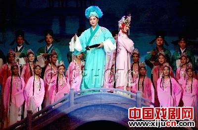 潮剧音乐剧《恋歌&middot;四季》全新演绎《白蛇传》