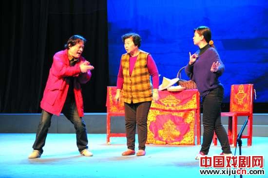 《节义夫妻》打造成一出诙谐幽默的民俗潮剧