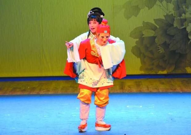 90后唐烁琳演绎《背妹上京》获省第八届中青年戏剧演艺大赛金奖