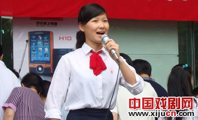 记&ldquo;首届汕头小梅花大赛&rdquo;金奖得主杜冰玲