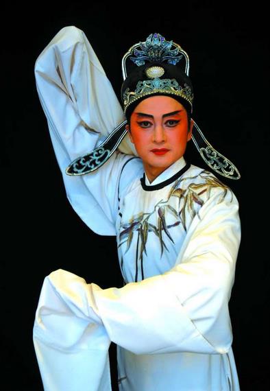 曾雪华领衔《龙凤呈祥》亮相&ldquo;周五有戏&rdquo;