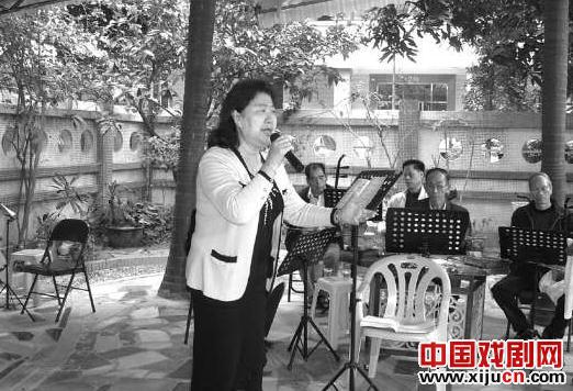 天山社区&ldquo;老年之家&rdquo;潮剧社让居民老有所乐