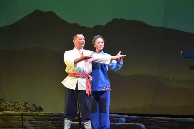 新编抗日现代潮剧《浴血脊岭》羊城精彩展演