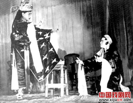 唱不尽的《扫窗会》