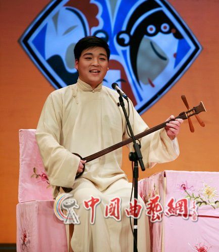 评弹新人金怡晨、徐楚娇北京天桥剧场献艺