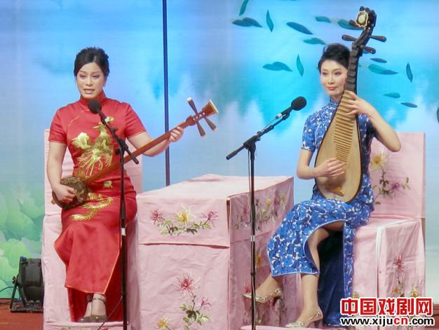 开篇《宝玉夜探》,周慧、陆锦花