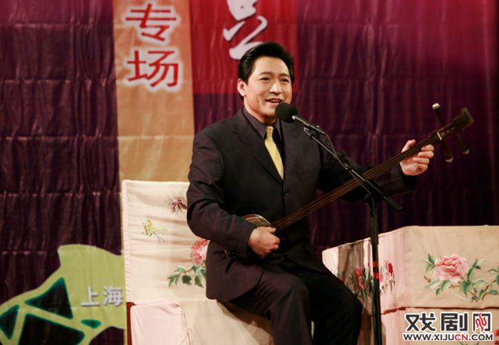 评弹演员：徐惠新