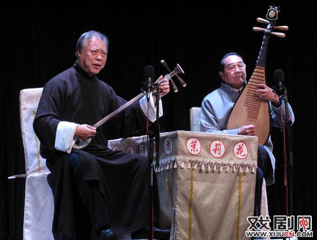 马龙麟唱,尹耀堂伴