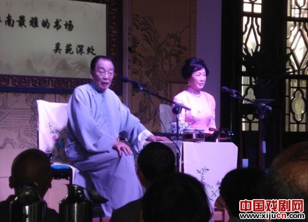 小刘春山、刘敏兄妹双档弹唱《滑稽泰斗》天天客满